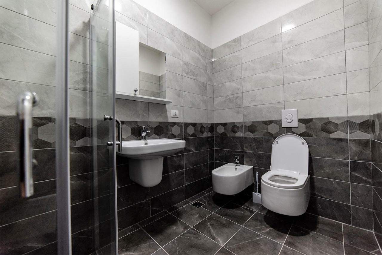 Royal Palace Aparthotel Lezhë Esterno foto